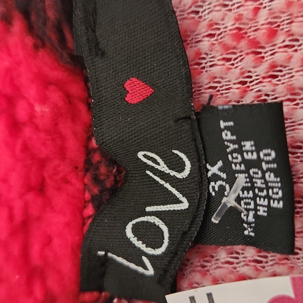 LOV3 4/$10 - Picture 4 of 6